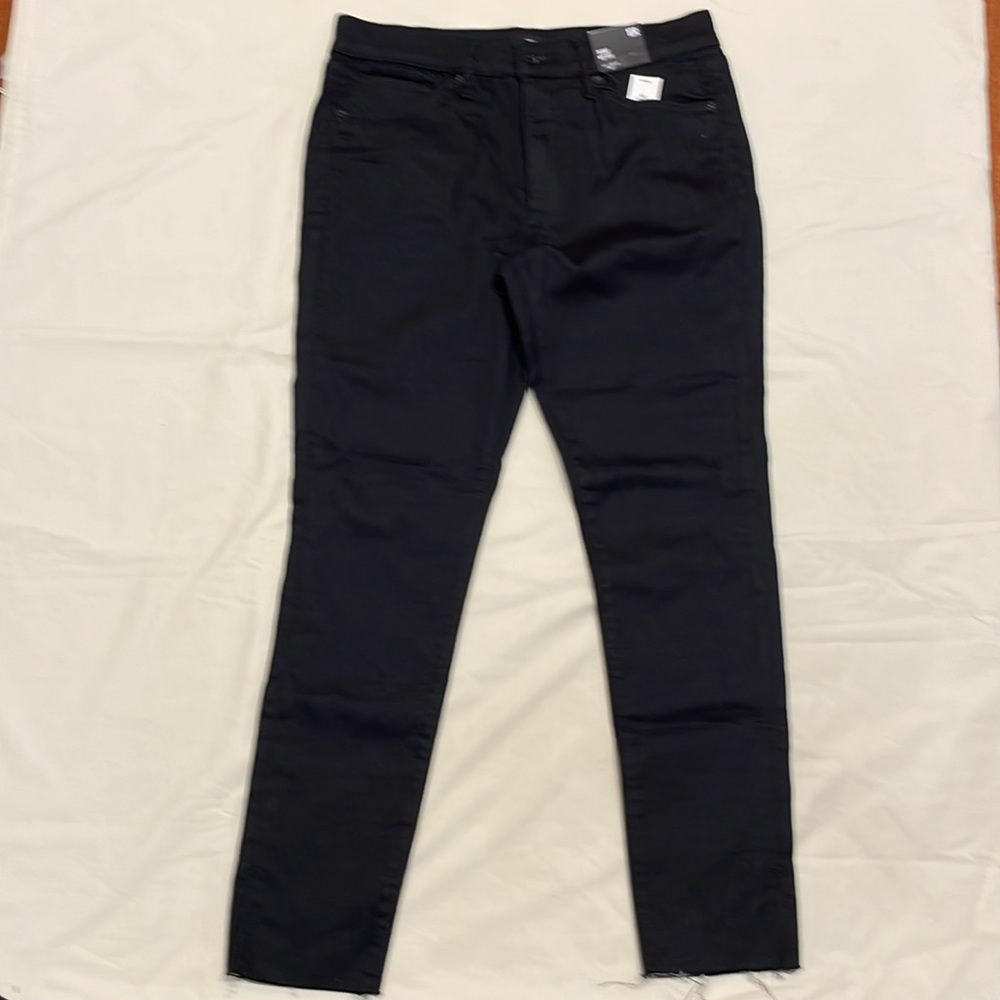 Skinny Mid Rise Jeans - Picture 3 of 3